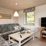 Nyaraló 8 Person In Laeso-by Traum Læsø